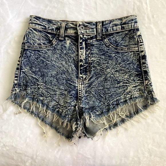 GJG | Acid Washed Denim Shorts | Size: Large - Picture 1 of 9